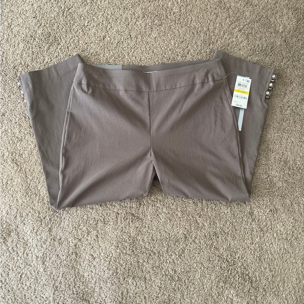 JM Collection Capris - Picture 6 of 7